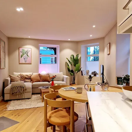 King Bed Renovated And Cozy Near Bryggen 베르겐