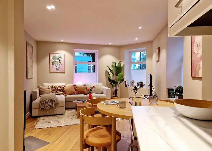 King Bed Renovated And Cozy Near Bryggen Bergen