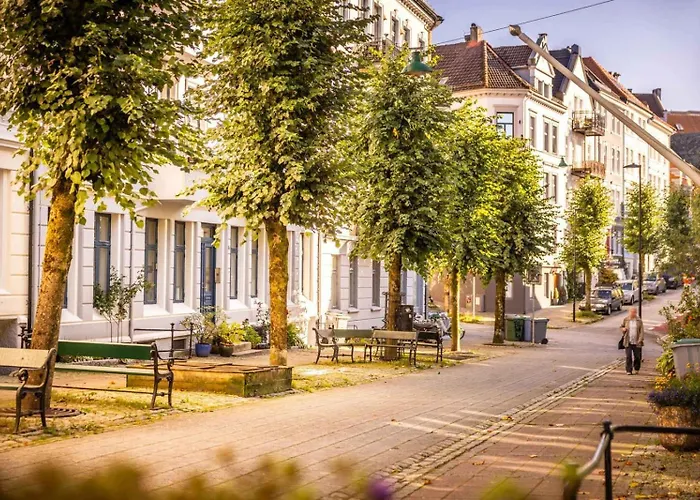 King Bed Renovated And Cozy Near Bryggen Semesterbostad